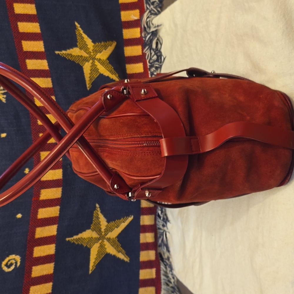 Salvatore Ferragamo Red Suede & Calf Leather Shoulder Bag with Structured Design - Picture 6 of 16